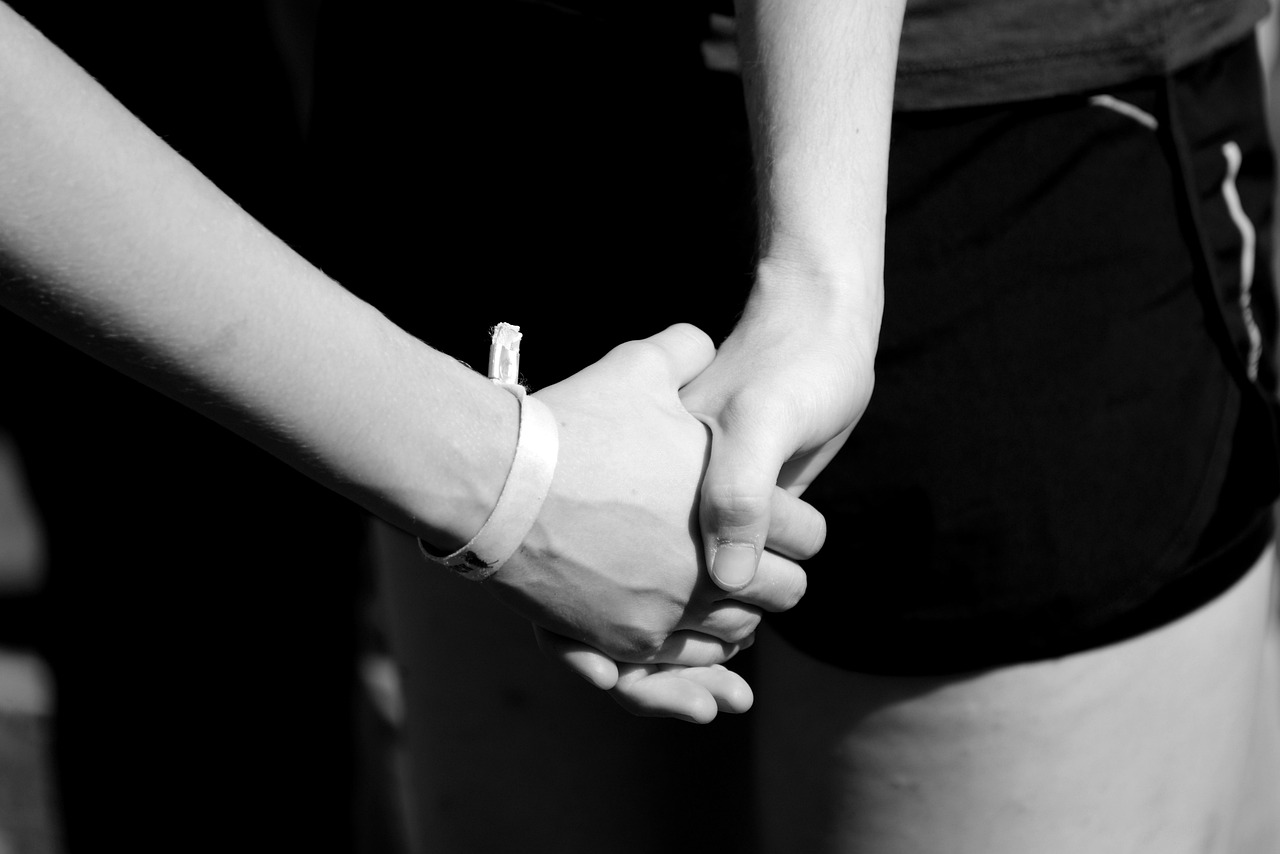 经济发展和香烟消费量之间的关系