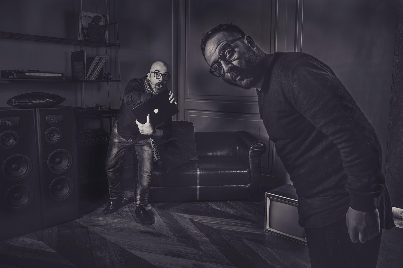 网站安全渗透：详情下载教程雅APP